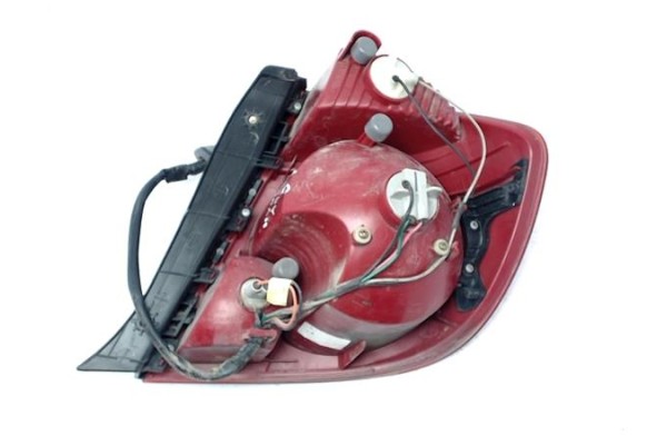 Recambio de piloto trasero izquierdo para hyundai accent (mc) referencia OEM IAM   