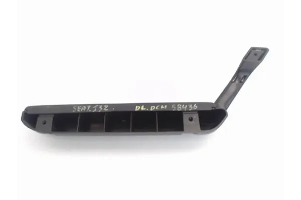 Recambio de moldura puerta delantero derecha para seat 132 2.0 d referencia OEM IAM   