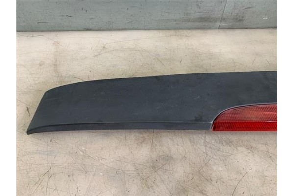 Recambio de aleron trasero para renault clio ii fase i (b/cb0) 1.2 (b/cb0f, b/cb0a, b/cb10, b/cb1k, b/cb2d, b/cb2h) referencia O