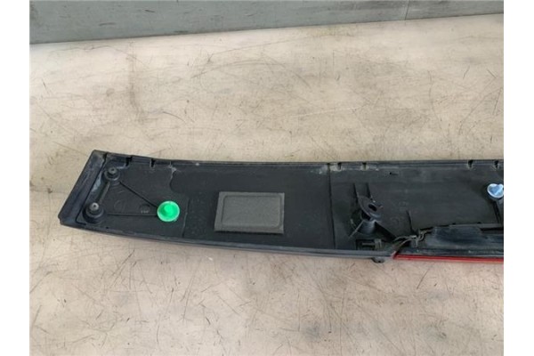 Recambio de aleron trasero para renault clio ii fase i (b/cb0) 1.2 (b/cb0f, b/cb0a, b/cb10, b/cb1k, b/cb2d, b/cb2h) referencia O