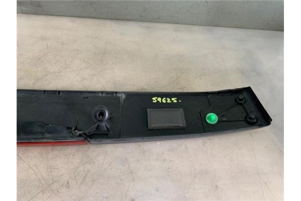 Recambio de aleron trasero para renault clio ii fase i (b/cb0) 1.2 (b/cb0f, b/cb0a, b/cb10, b/cb1k, b/cb2d, b/cb2h) referencia O