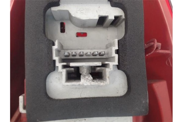 Recambio de piloto trasero izquierdo para renault clio i fase i+ii (b/c57) referencia OEM IAM 8200071413 89023922 8200917488 , R