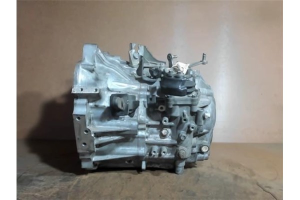 Recambio de caja cambios manual para toyota corolla verso (r1) 2.2 d-4d luna referencia OEM IAM V3077 MOTOR 2AD-FTV  
