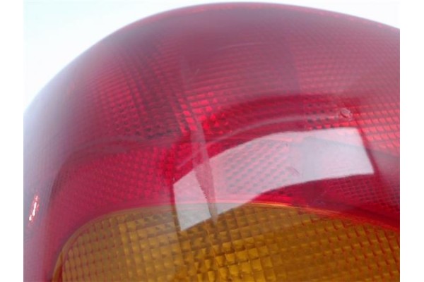 Recambio de piloto trasero izquierdo para ford fiesta berlina referencia OEM IAM 96FG13N004 11A030 