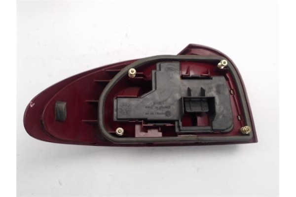 Recambio de piloto trasero derecho para ford mondeo fd berl./turnier referencia OEM IAM 93BGI3N004CC 91023 