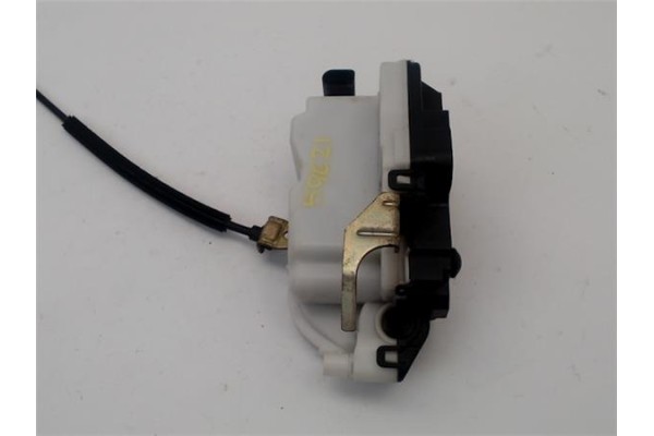 Recambio de cerradura puerta delantero derecha para seat ibiza (6k1) 1.4 referencia OEM IAM 6K3837016D  