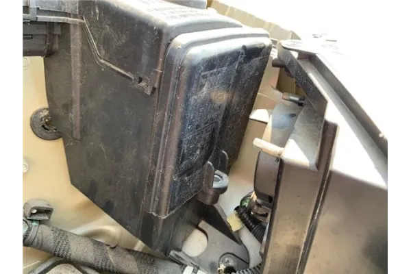 Recambio de tapa caja rele para fiat iii panda (319) 1.2 lpg (312pxa1a) referencia OEM IAM 51884537  