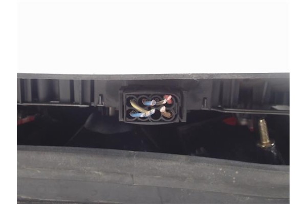 Recambio de piloto trasero derecho para bmw serie 3 compacto (e36) referencia OEM IAM 8353810 29270204 