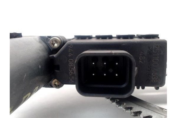 Recambio de elevalunas electrico delantero derecho para opel zafira a 2.0 dti 16v referencia OEM IAM 5140020 2511004638 