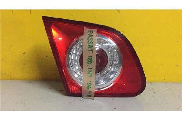 Recambio de piloto interior izquierdo para volkswagen passat berlina (3c2) 2.0 advance referencia OEM IAM 3C5945093C  