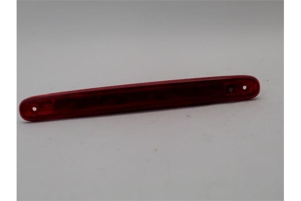 Recambio de luz central de freno para peugeot 107 1.0 básico referencia OEM IAM 1606372780  