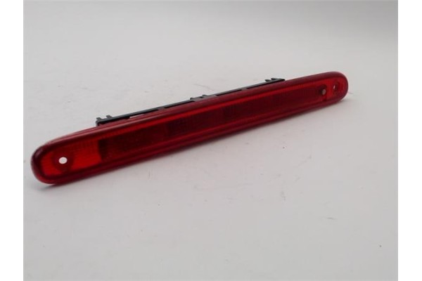 Recambio de luz central de freno para peugeot 107 1.0 básico referencia OEM IAM 1606372780  