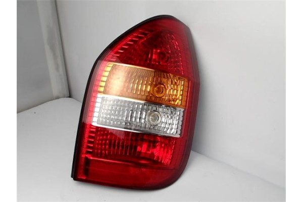 Recambio de piloto trasero derecho para opel zafira a 2.0 dti 16v referencia OEM IAM 62281  