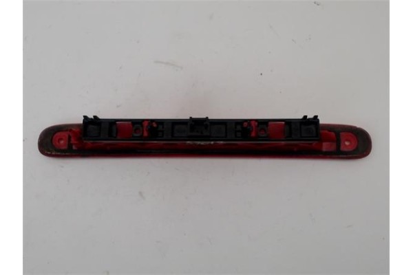 Recambio de luz central de freno para peugeot 107 1.0 básico referencia OEM IAM 1606372780  