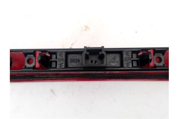Recambio de luz central de freno para peugeot 107 1.0 básico referencia OEM IAM 1606372780  