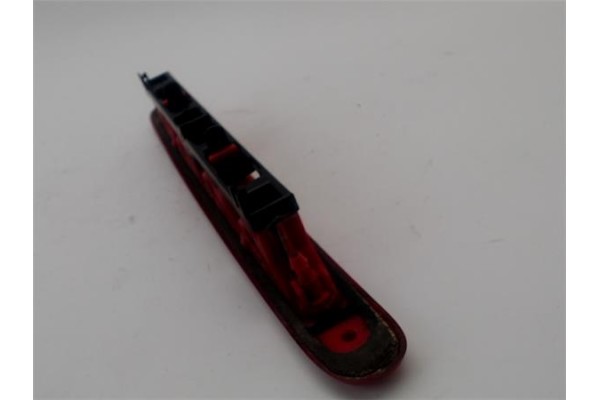 Recambio de luz central de freno para peugeot 107 1.0 básico referencia OEM IAM 1606372780  