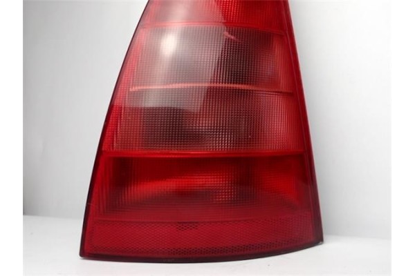 Recambio de piloto trasero derecho para citroen c3 1.4 hdi referencia OEM IAM   