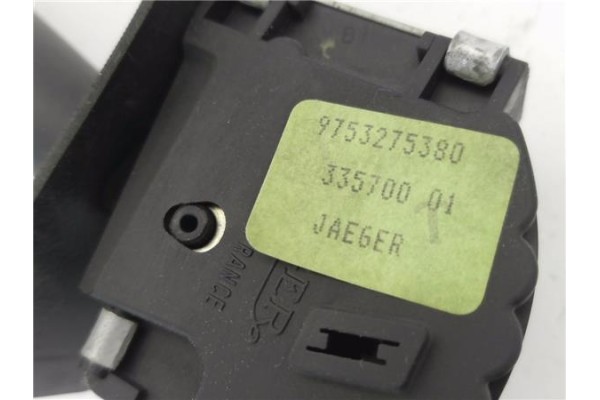 Recambio de mando limpiaparabrisas para peugeot 205 ii (20a/c) 1.8 diesel referencia OEM IAM 9753275380  