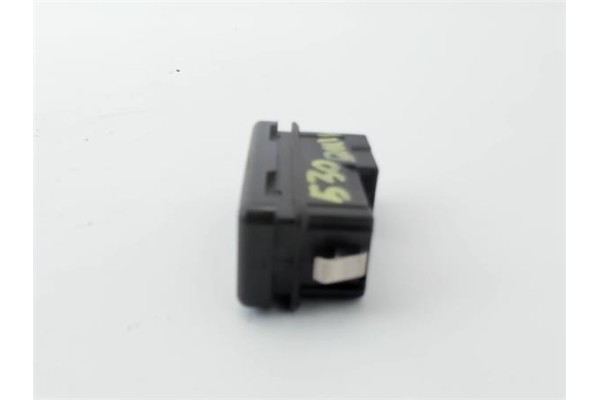 Recambio de interruptor luces emergencia para bmw serie 5 berlina (e39) 3.0 530d referencia OEM IAM 8350947  