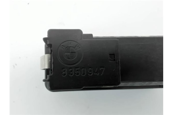 Recambio de interruptor luces emergencia para bmw serie 5 berlina (e39) 3.0 530d referencia OEM IAM 8350947  