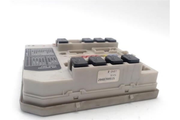 Recambio de caja fusibles/rele para nissan micra (k12e) 1.2 16v referencia OEM IAM 284B7AX615  