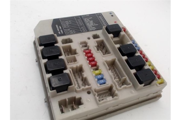 Recambio de caja fusibles/rele para nissan micra (k12e) 1.2 16v referencia OEM IAM 284B7AX615  