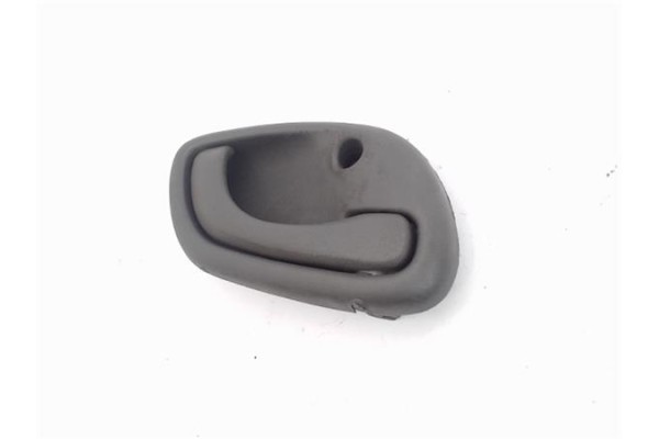 Recambio de manilla int. puerta delantero derecha para suzuki grand vitara 5-puertas (sq/ft) 2.5 v6 referencia OEM IAM 831106G01