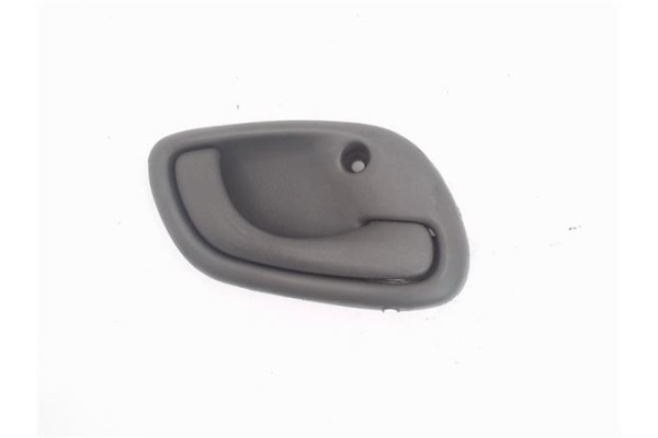 Recambio de manilla int. puerta trasero derecha para suzuki grand vitara 5-puertas (sq/ft) 2.5 v6 referencia OEM IAM 8310165D00T