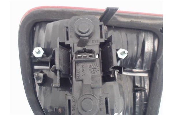 Recambio de piloto porton trasero derecho para seat leon (1m1) referencia OEM IAM 1M6945091B 50662 