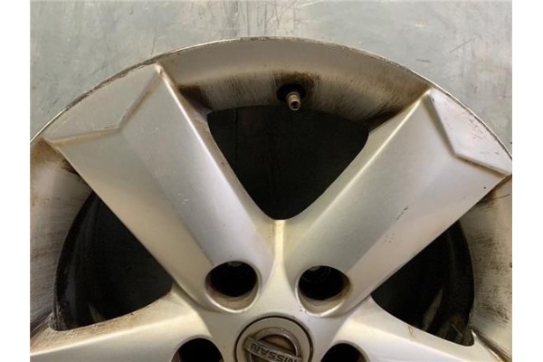 Recambio de llanta para nissan qashqai j10 2.0 acenta 4x2 referencia OEM IAM D0300JD010  