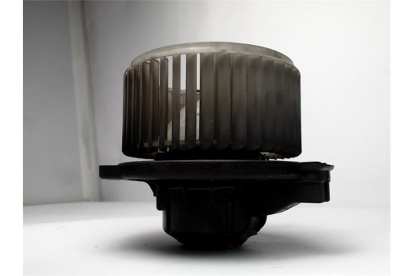 Recambio de motor calefaccion para toyota corolla verso (e12) 2.0 d4d referencia OEM IAM 0160700610 0130101601 