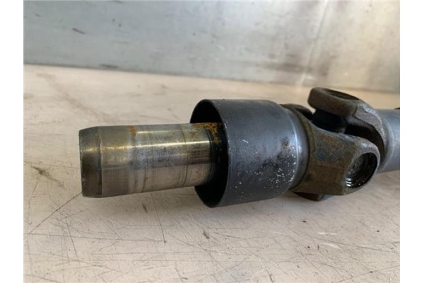 Recambio de cardan trasero para nissan vanette cargo (hc23) 2.3 d referencia OEM IAM 370007C003  