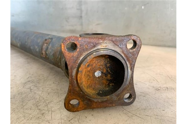 Recambio de cardan trasero para nissan vanette cargo (hc23) 2.3 d referencia OEM IAM 370007C003  