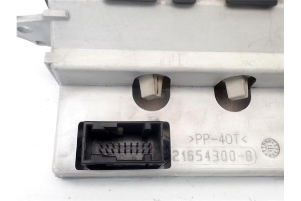 Recambio de display para peugeot partner furgón (5) 1.9 d referencia OEM IAM 6155R3 9642824677 
