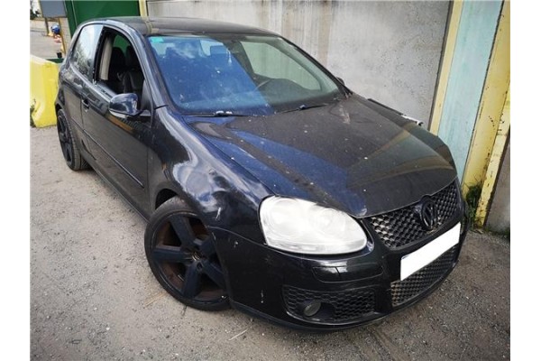 volkswagen golf v berlina (1k1) del año 2005