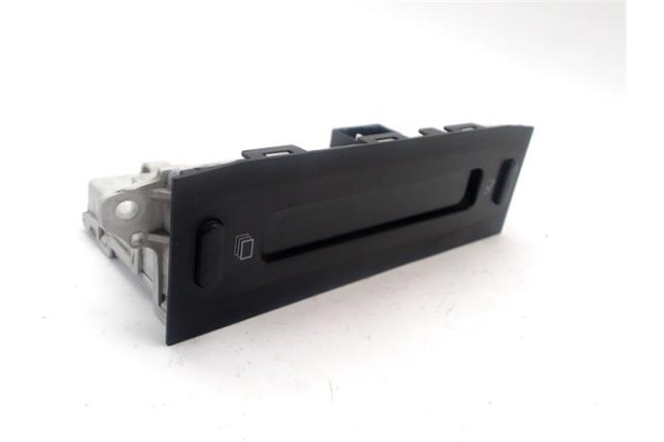 Recambio de display para peugeot partner furgón (5) 1.9 d referencia OEM IAM 6155R3 9642824677 