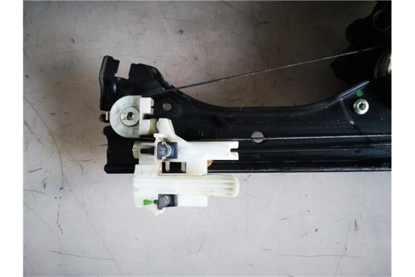 Recambio de elevalunas electrico delantero izquierdo para fiat 500 1.3 d multijet referencia OEM IAM   