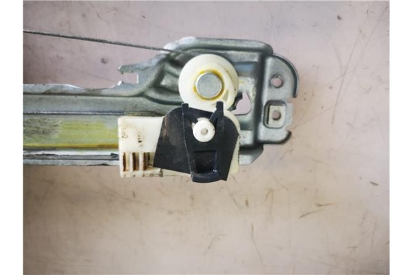 Recambio de elevalunas electrico trasero izquierdo para renault clio iii 1.5 dci (br17, cr17) referencia OEM IAM   
