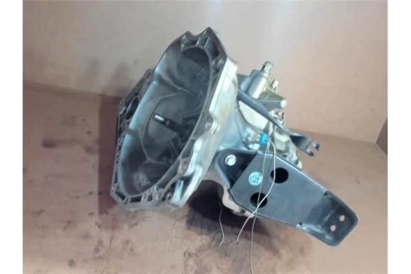 Recambio de caja cambios manual para opel corsa c 1.4 blue line referencia OEM IAM A10962W418  