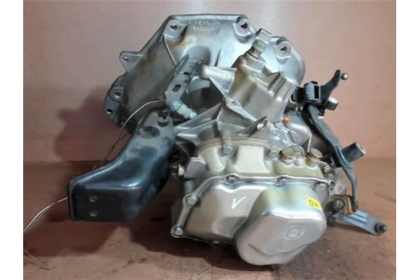 Recambio de caja cambios manual para opel corsa c 1.4 blue line referencia OEM IAM A10962W418  