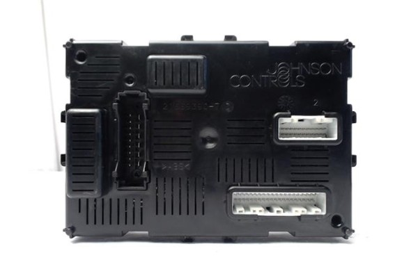 Recambio de caja fusibles/rele para renault clio iii 1.5 dci (br17, cr17) referencia OEM IAM 8200343733 00190569 