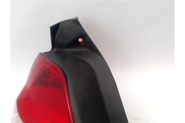 Recambio de piloto trasero izquierdo para renault megane ii berlina 5p 1.5 confort authentique referencia OEM IAM 8200413214  