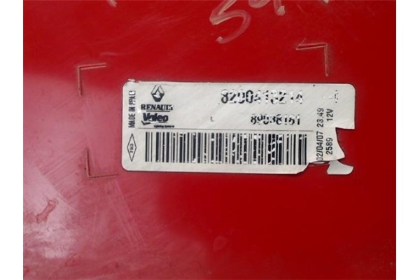 Recambio de piloto trasero izquierdo para renault megane ii berlina 5p 1.5 confort authentique referencia OEM IAM 8200413214  