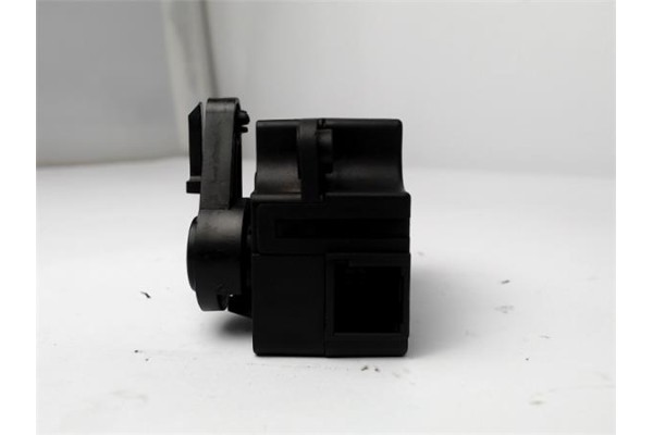 Recambio de actuador distribuidor aire para renault clio iii 1.5 dci (br17, cr17) referencia OEM IAM T1007781T 1610081B 