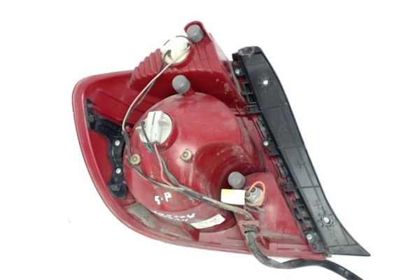 Recambio de piloto trasero derecho para hyundai accent (mc) referencia OEM IAM   