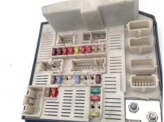 Recambio de caja fusibles/rele para renault megane ii berlina 5p 1.5 confort authentique referencia OEM IAM 8200481866  