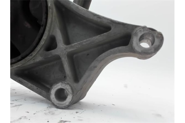Recambio de soporte motor para opel vectra c berlina 2.2 comfort referencia OEM IAM   