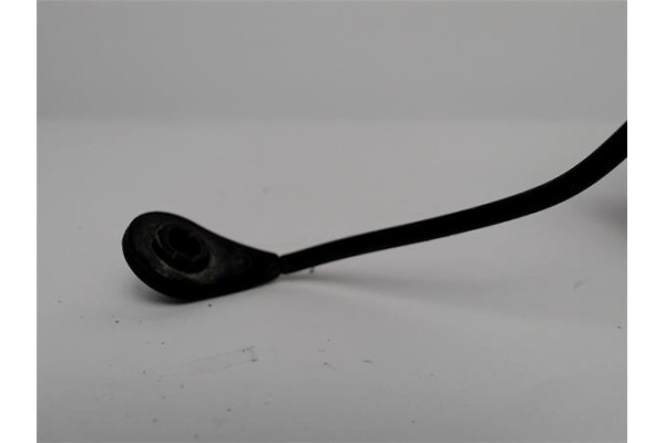 Recambio de tapon combustible para opel astra h berlina 1.7 cdti referencia OEM IAM 13140958  