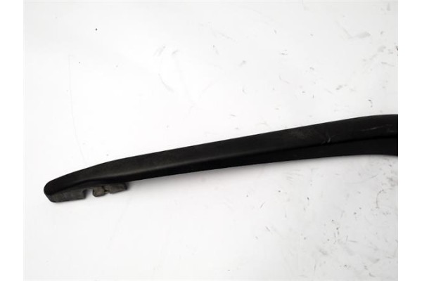 Recambio de brazo limpiaparabrisas trasero para honda jazz (gd1/5) 1.3 referencia OEM IAM 76740SAA004  