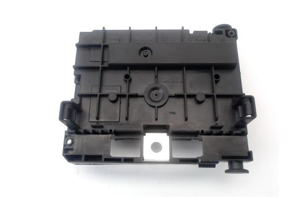 Recambio de caja fusibles/rele para citroen c4 picasso 2.0 sx referencia OEM IAM 9664705980  